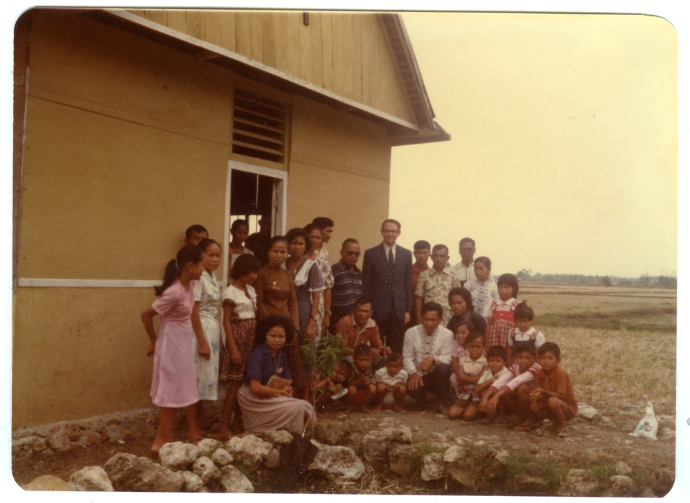 Part of the Morning Congregation with Robert Patterson at Ujung Lamuru