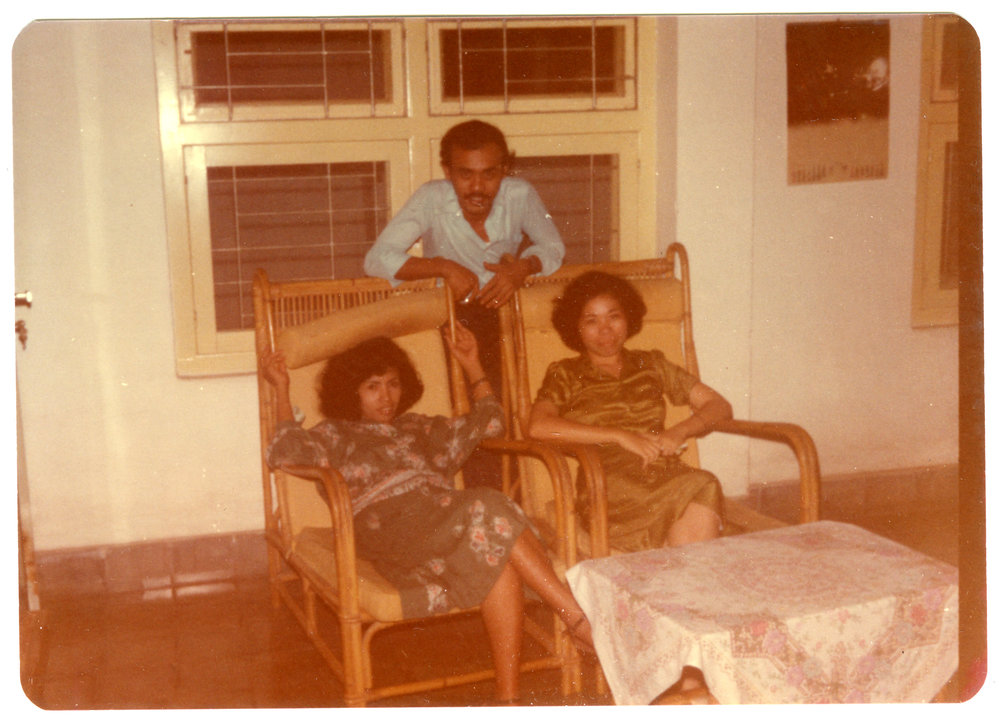 Josefin  Adipaty, Harietji Lombu'u and Johny Ogelang at Robert Patterson's House