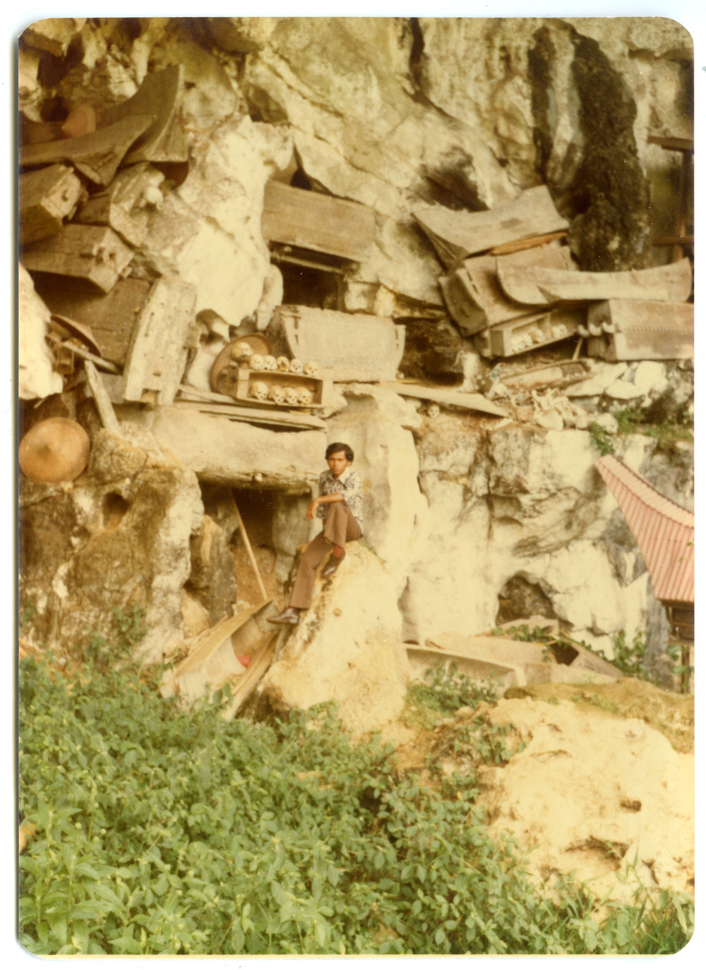 Andarias Lebang at the "Pekuburam alam" (natural graves) at Londa