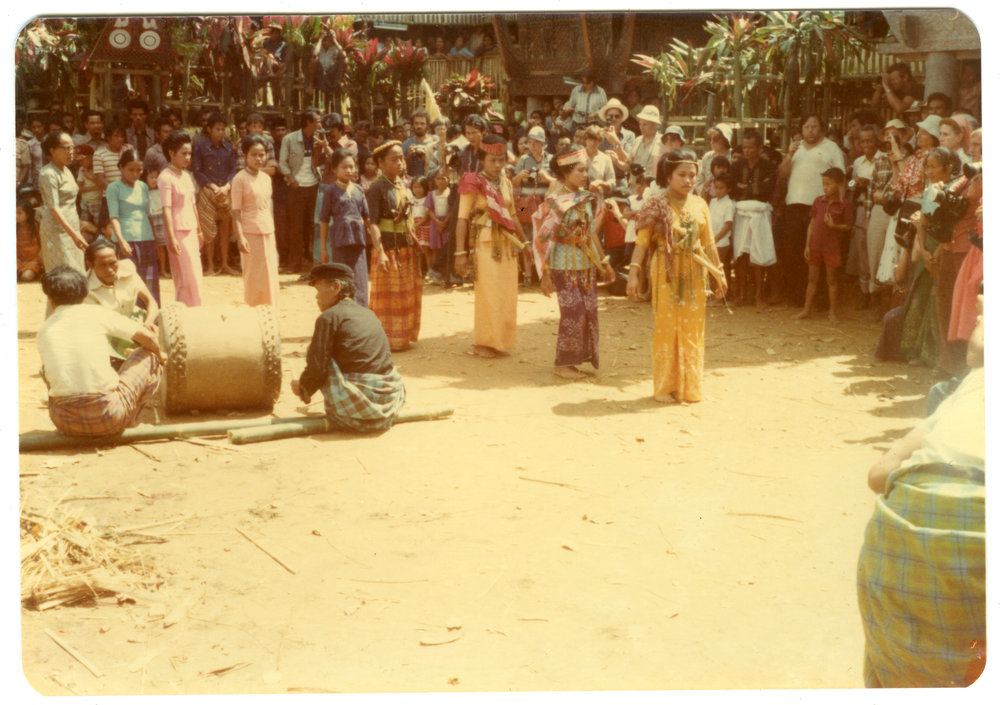 A Traditional Dance Called the "ma' gayang"