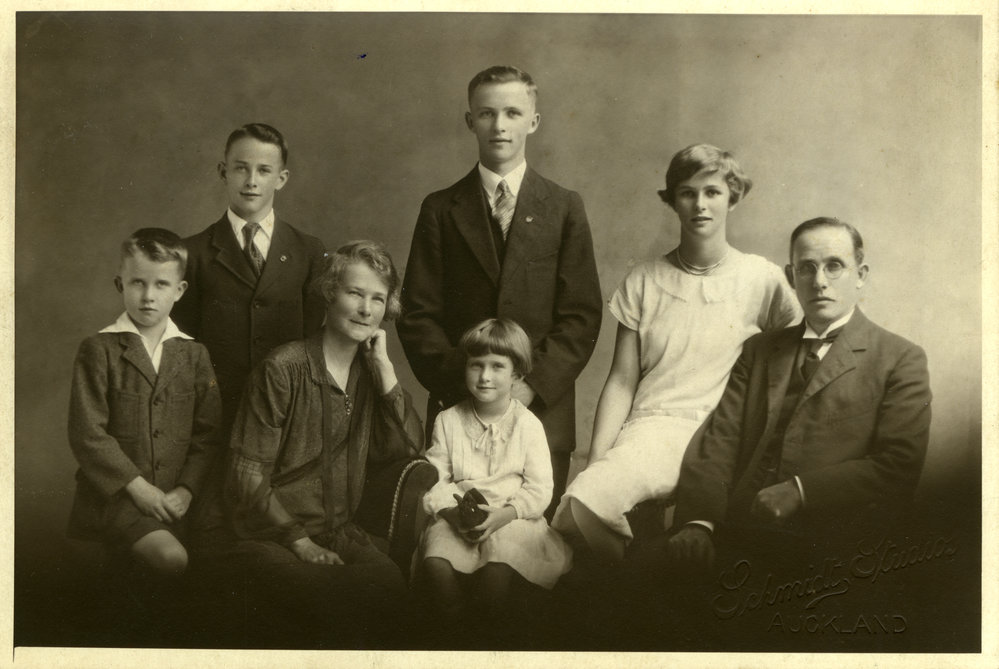 Rev.W.&amp;Mrs SM Mawson &amp; Family.