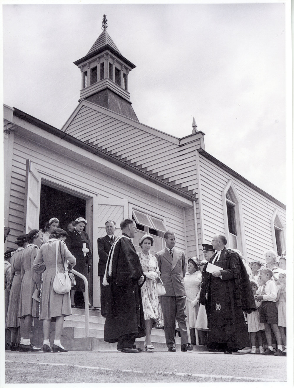 Visit of the Queen to St. Johns Rotorua.