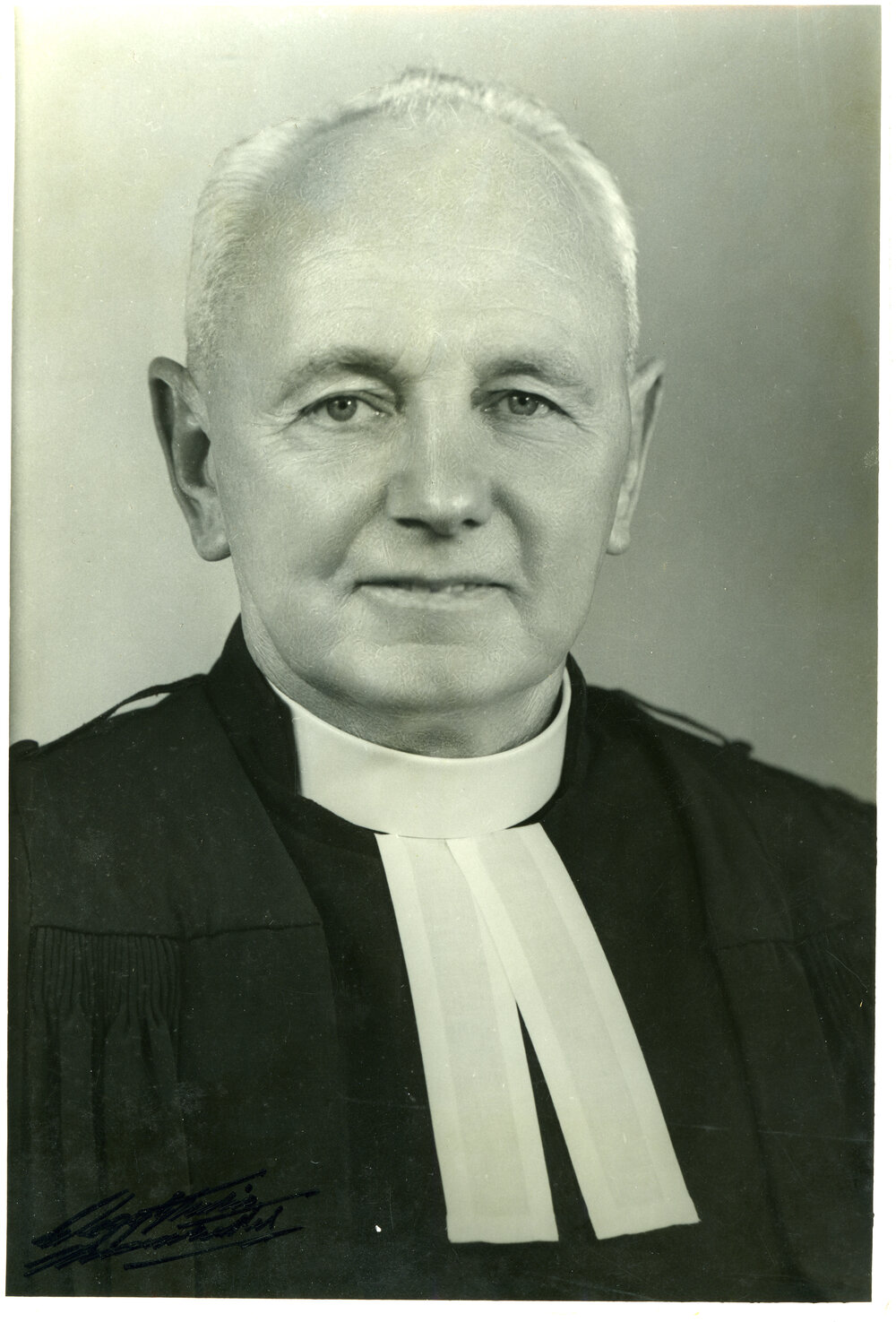 Rev.RG McDowall.