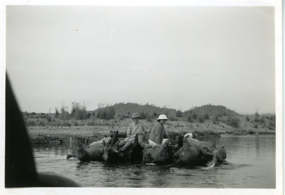 Hide Float Barge.