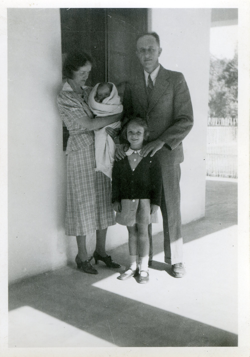 Mr G.T. &amp; Mrs J.L.Gray &amp; Children.