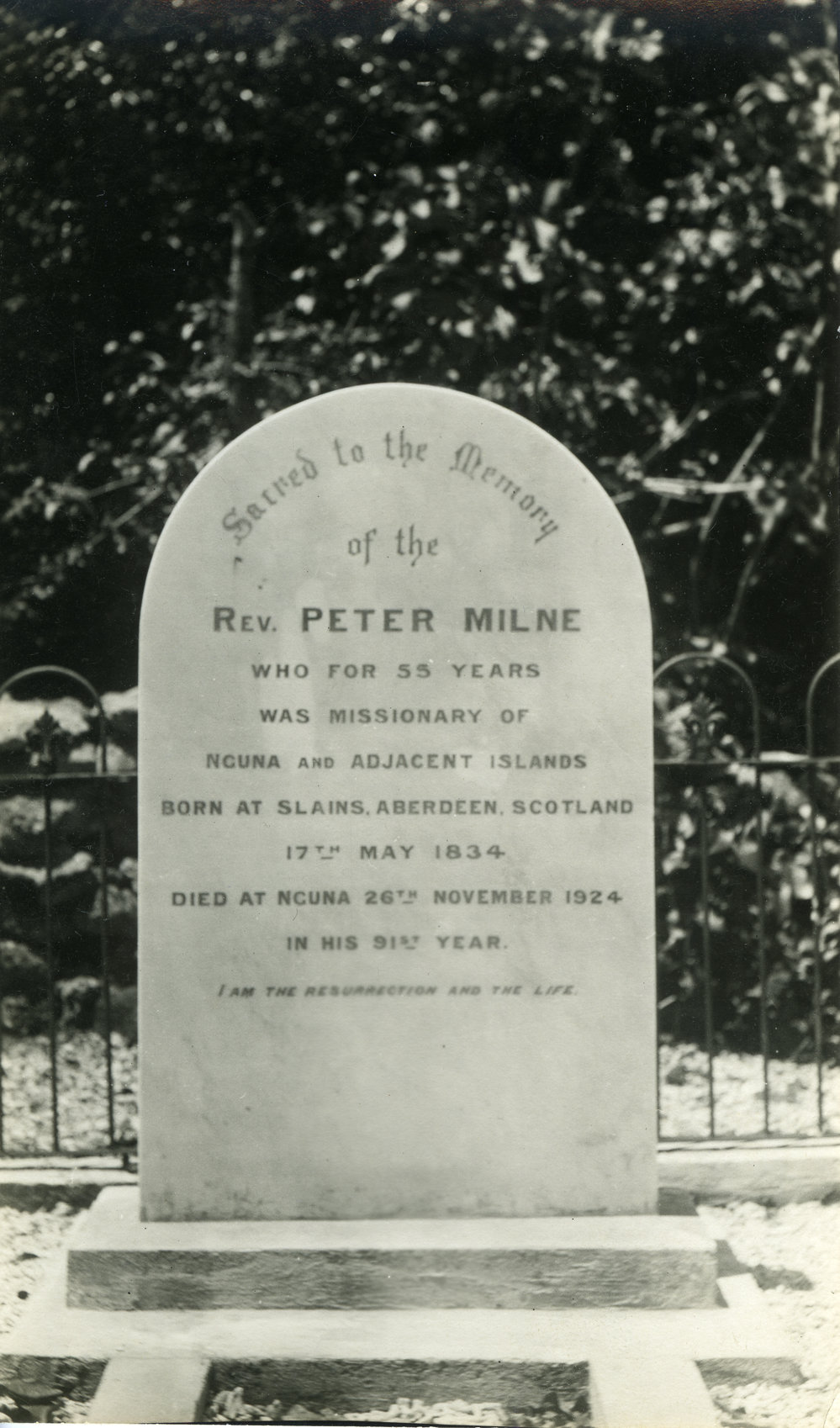 Headstone Of Rev.Peter Milne(Snr).