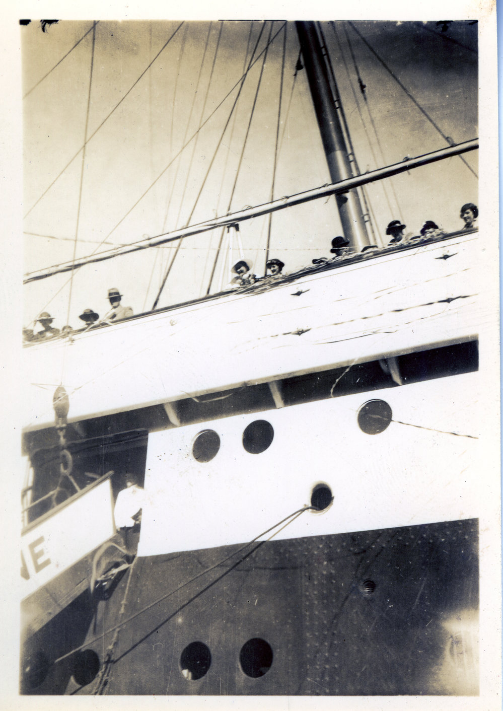 A.Lilburn &amp; F.Wilson Leaving On The Awatea.