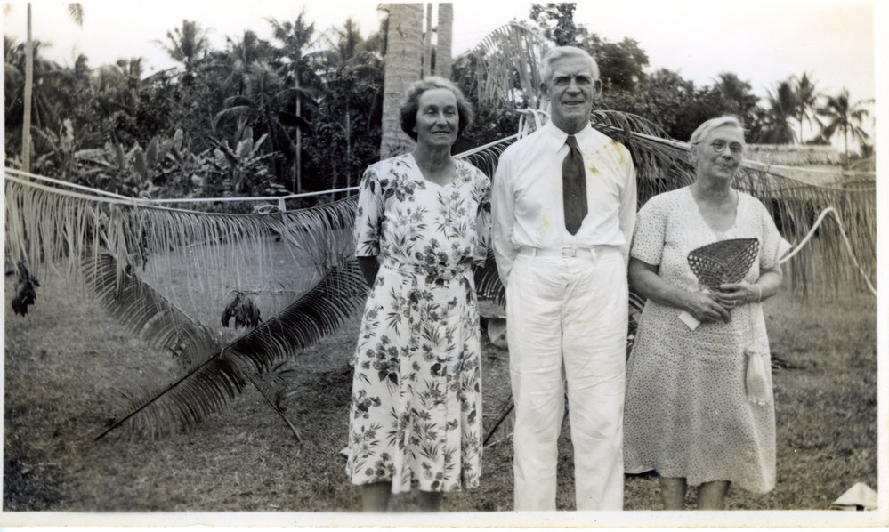 Rev. W. M. Anderson, Mrs McLennan and Mrs Henderson