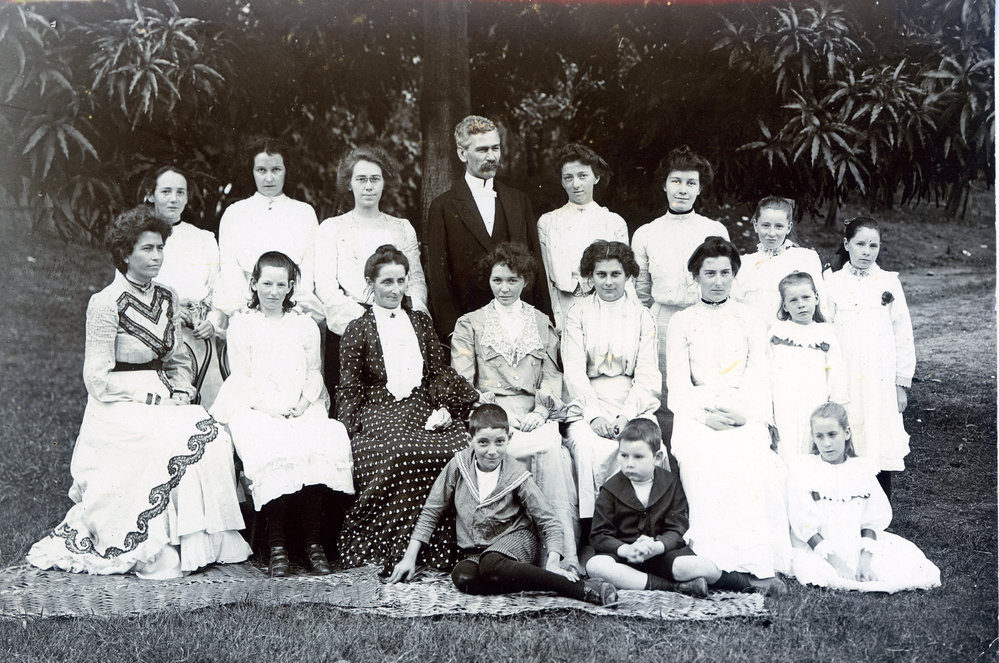 Mission children, Nguna, 1904
