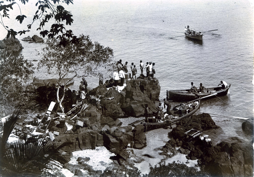 Leaving Mr. Watt's landing for the steamer