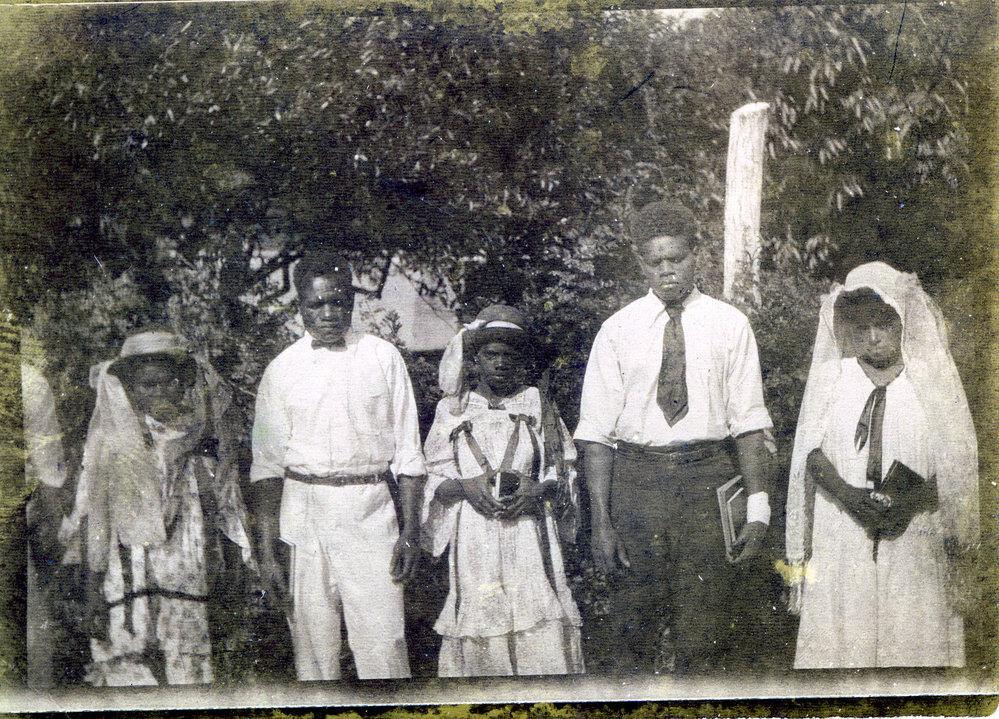 A wedding group, Nguna