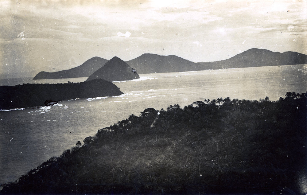 Tongoa, as seen from Tongariki