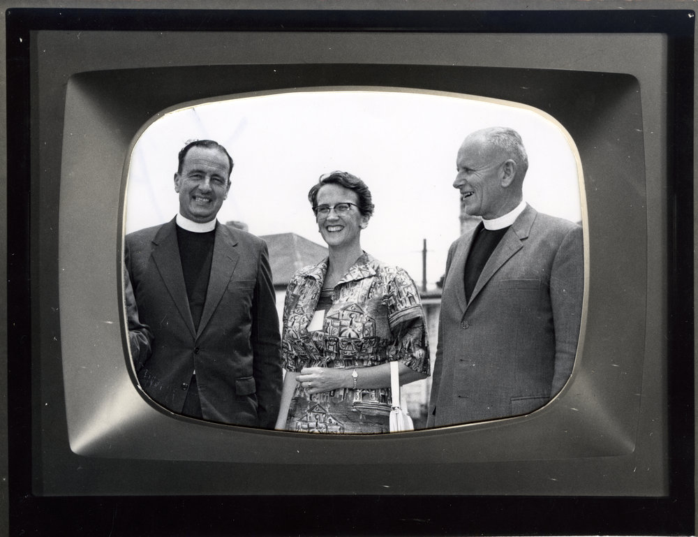 Rob Sprackett with Nancy and Paddy Jansen