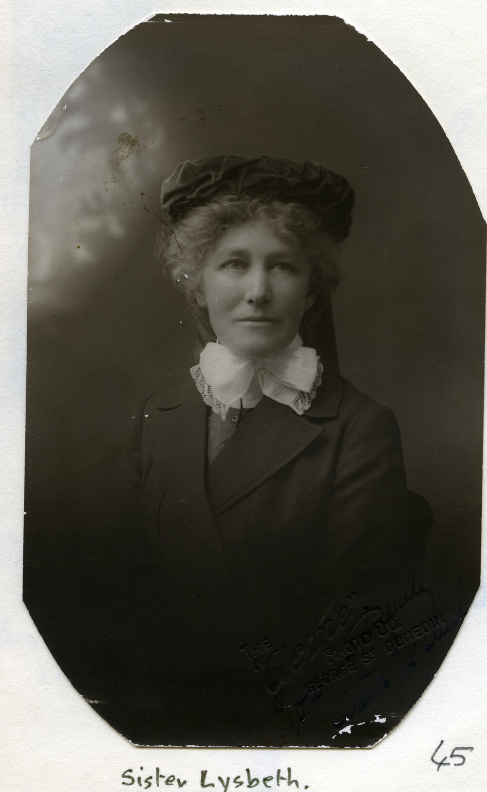 Sr. L. McKenzie