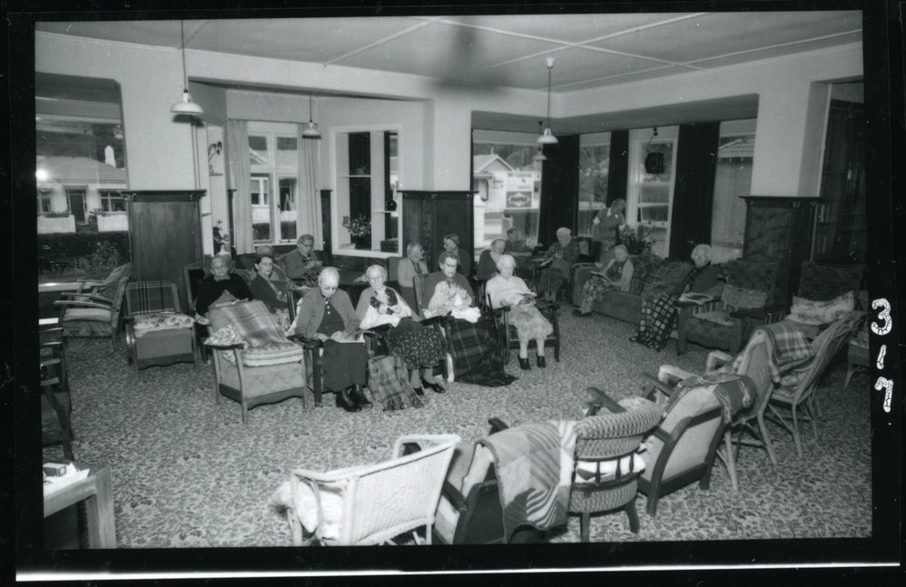 The Ladies Lounge at Ross Home