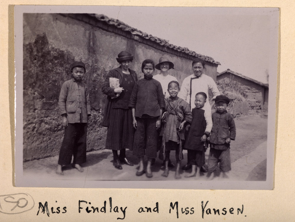 Miss M.Findlay & Miss N.Yansen. | Presbyterian Research Centre