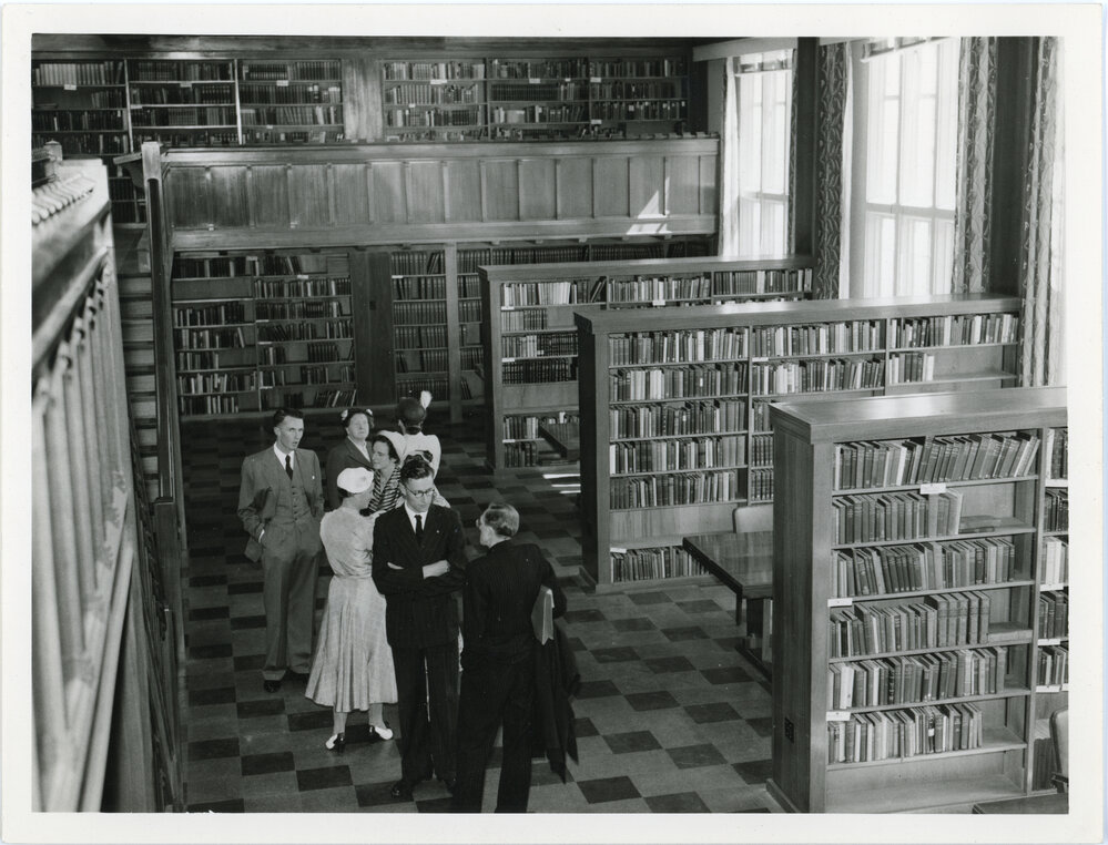 Small gathering in the Hewitson Library 