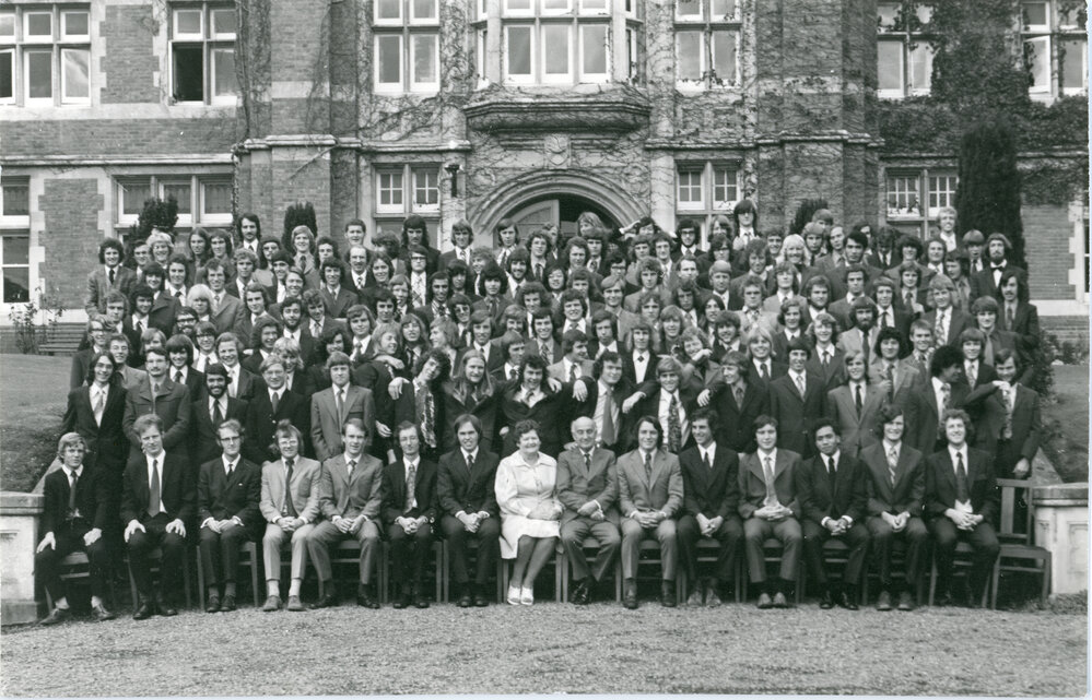 Knox College Student's Association and staff, 1975