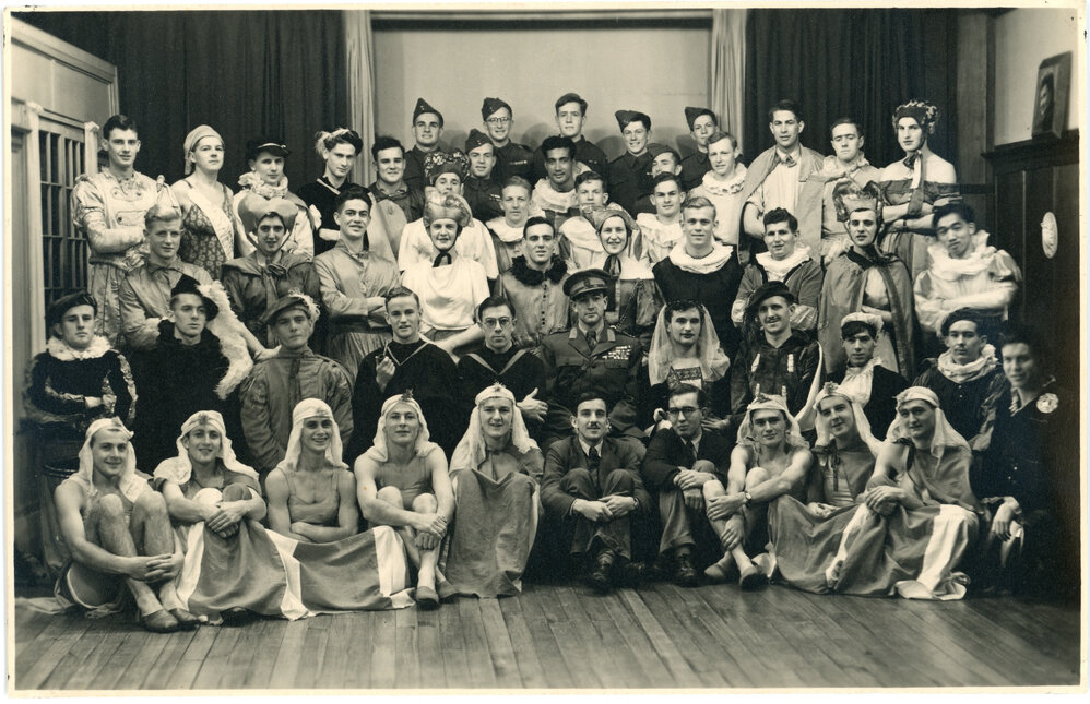 Cameo and Mabelette cast, 1946