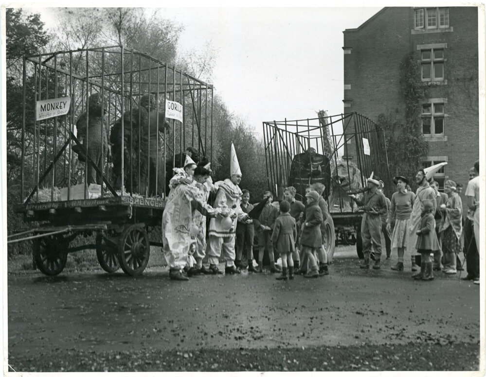 Capping Carnival "Zoo", 1949