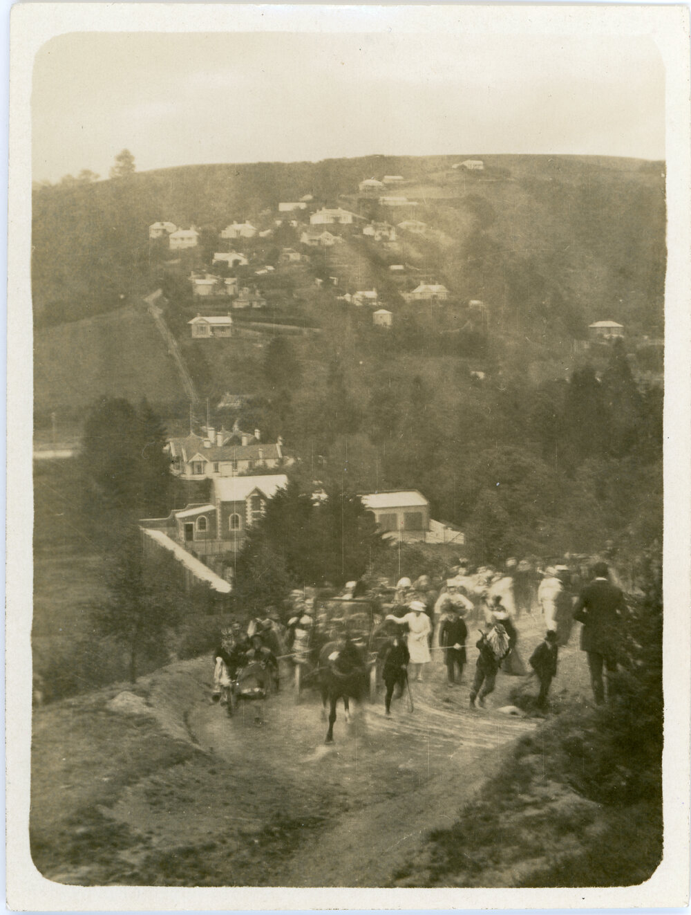Gathering to Open Knox College, 1909