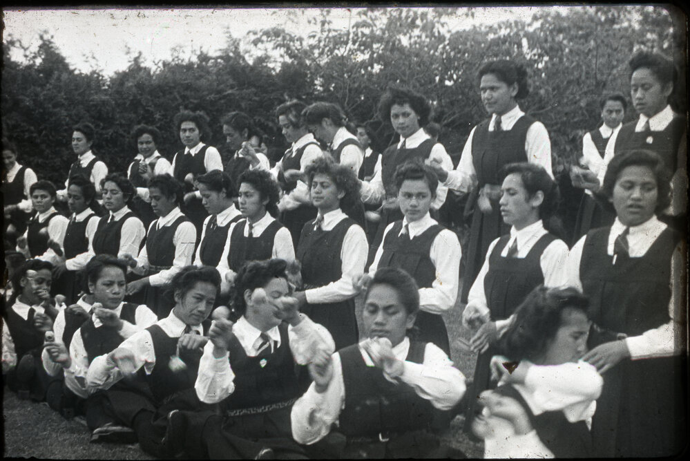 Turakina Students Performing a Poi Dance