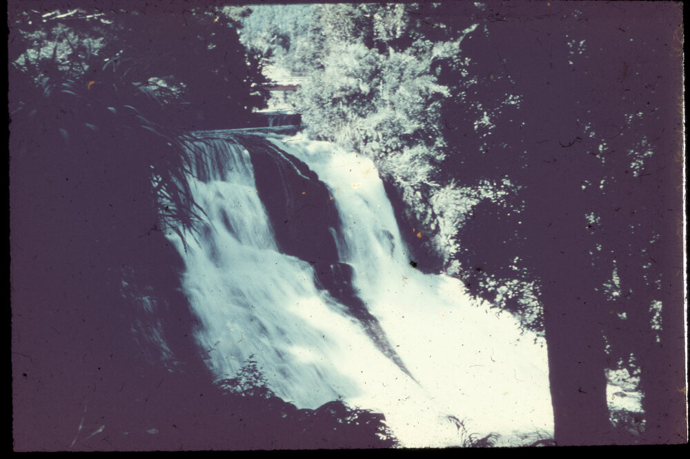 Aniwaniwa Falls - side view