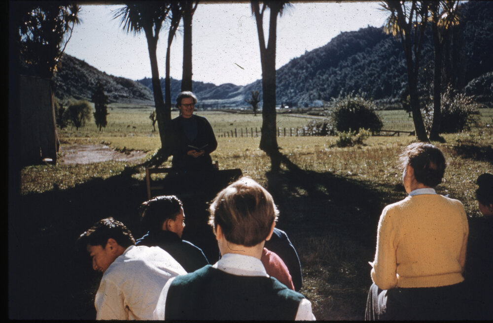 Matahi Māori Mission School Students with Miss Crawford