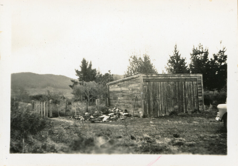 Mission House Garage - Waiohau