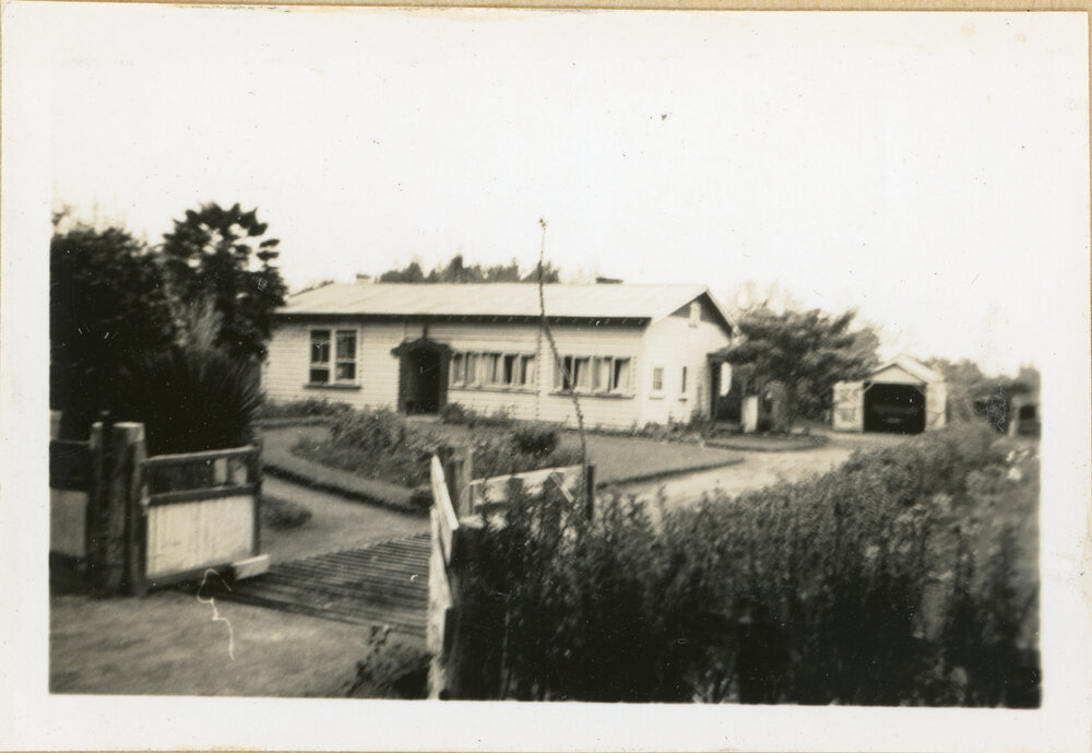 Mission House &amp; Garage - Te Teko