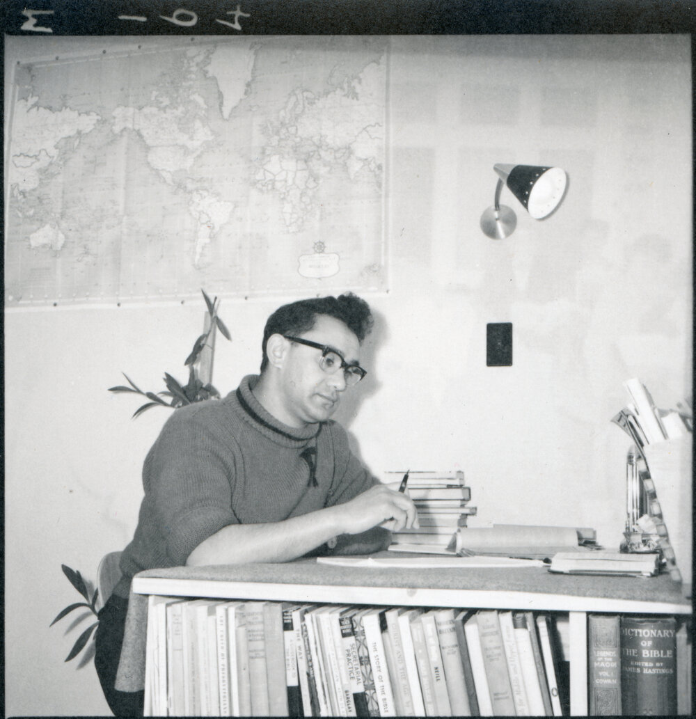 Mr H. R. Matthews