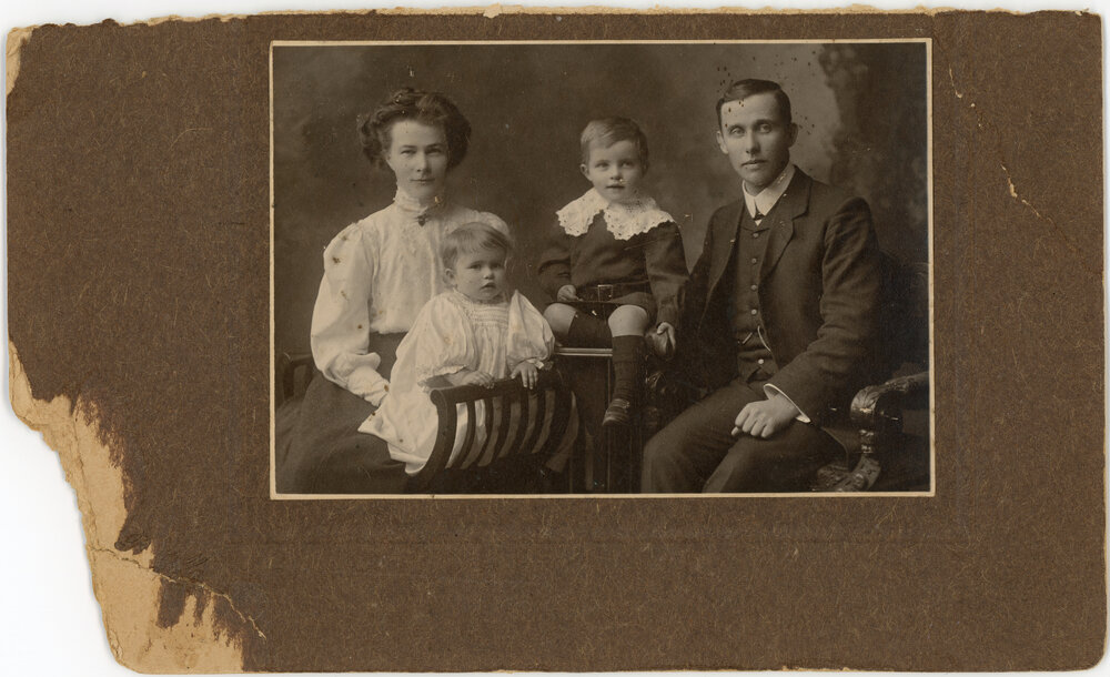 Rev. William Mawson And Family, c. 1909