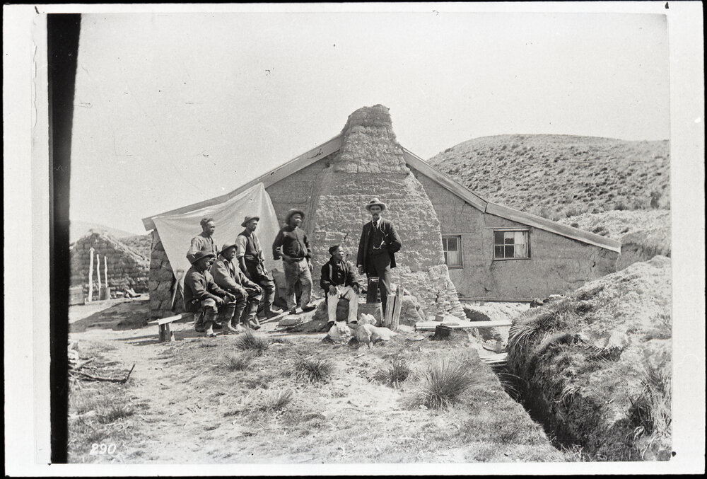 G. H. McNeur and Five Others Visit Jo Park At His Home