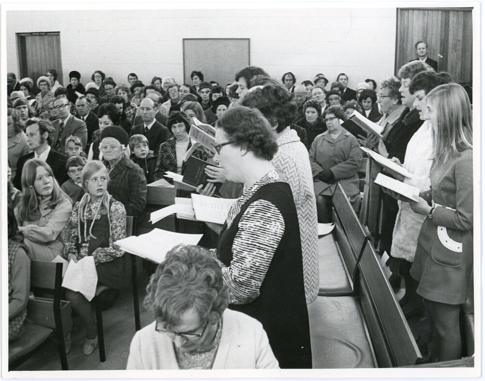 Wakari Church Choir And The Congregation