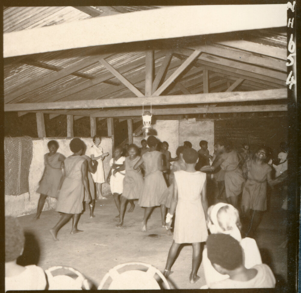 Girls brigade, Lamenu