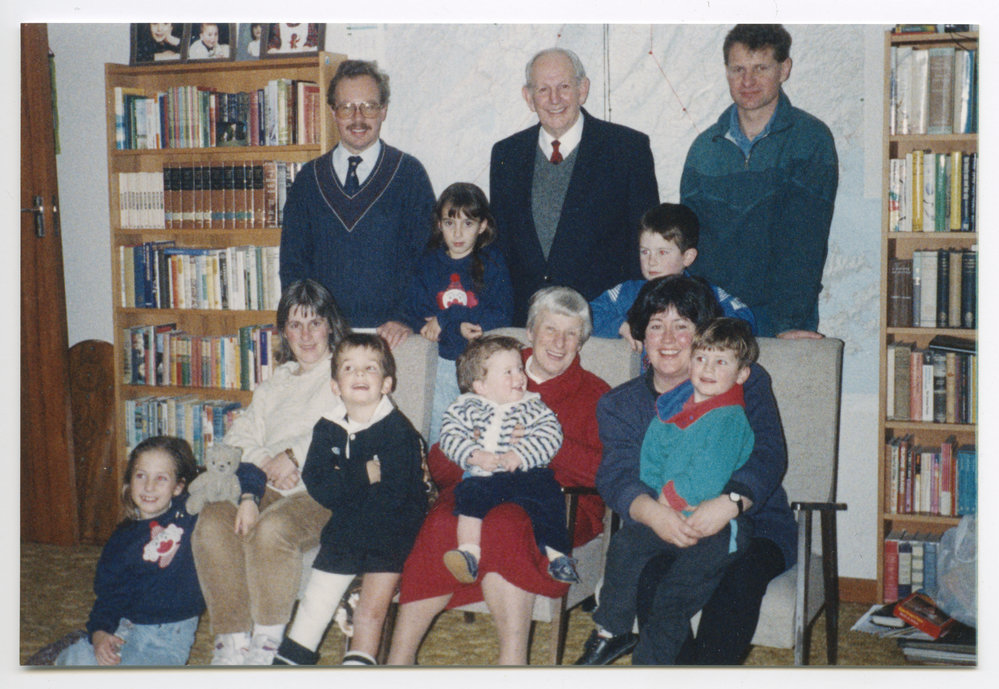 Rev. K. W. and Mrs M. Robertson and family