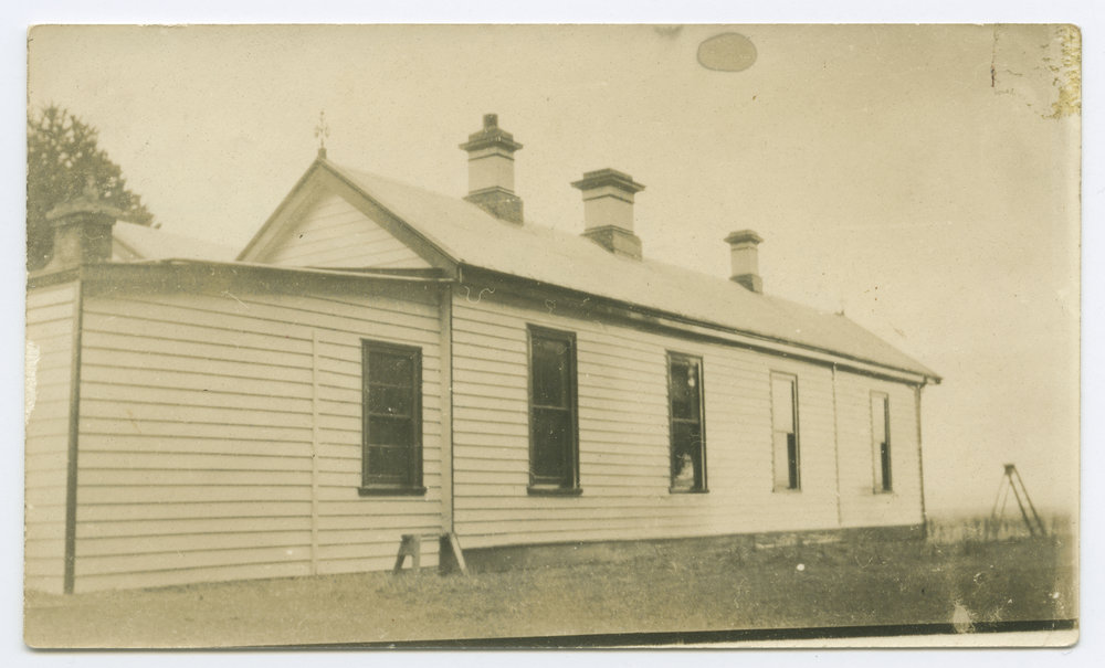 First Isla Bank manse