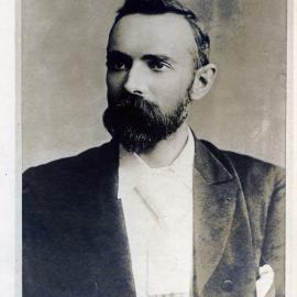 Dr. Robert Lamb
