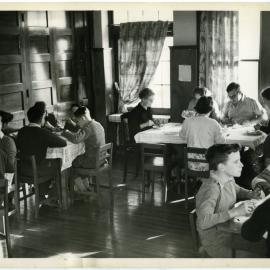 Lunchtime in Glendining House, 1955