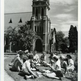 A study group at the Summer Conference, Ashburton