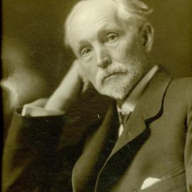 Dr. R. Waddell