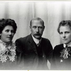 Owen, Annie and Nellie Moore, Portrait