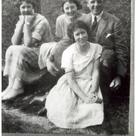 William Saunders, Meg Saunders and two other daughters 