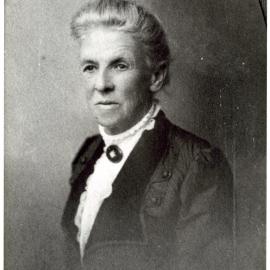 Grannie Saunders, portrait