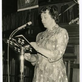 Carol Pirie giving a book review