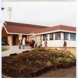 'New garden planted,' St. Enoch's Church, 1986