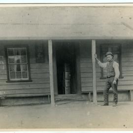 Chau Yau War outside his shop in the Lawrence Chinese Camp
