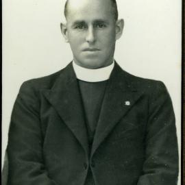 Reverend Archibald Macfarlane Elliffe, studio portrait 