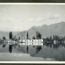 "House boats," Srinagar