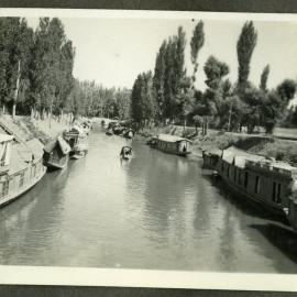 "House boats"